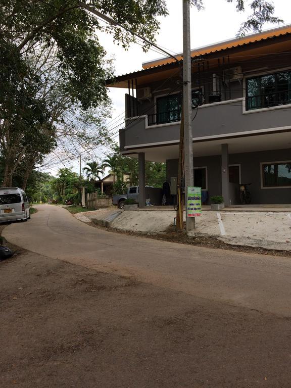 Am House Klong Muang Beach Exterior foto