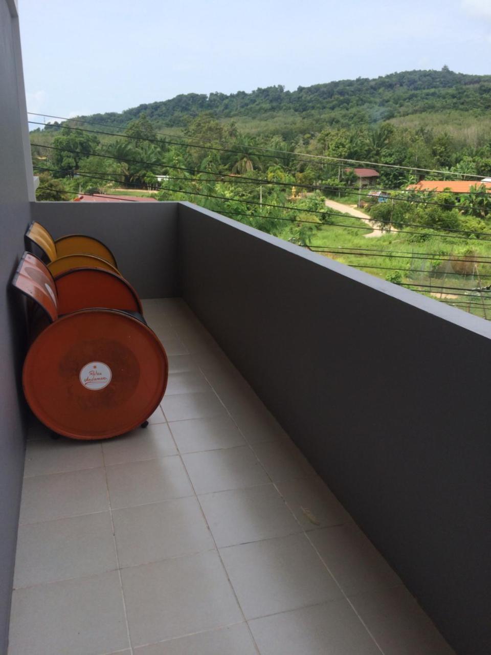 Am House Klong Muang Beach Exterior foto
