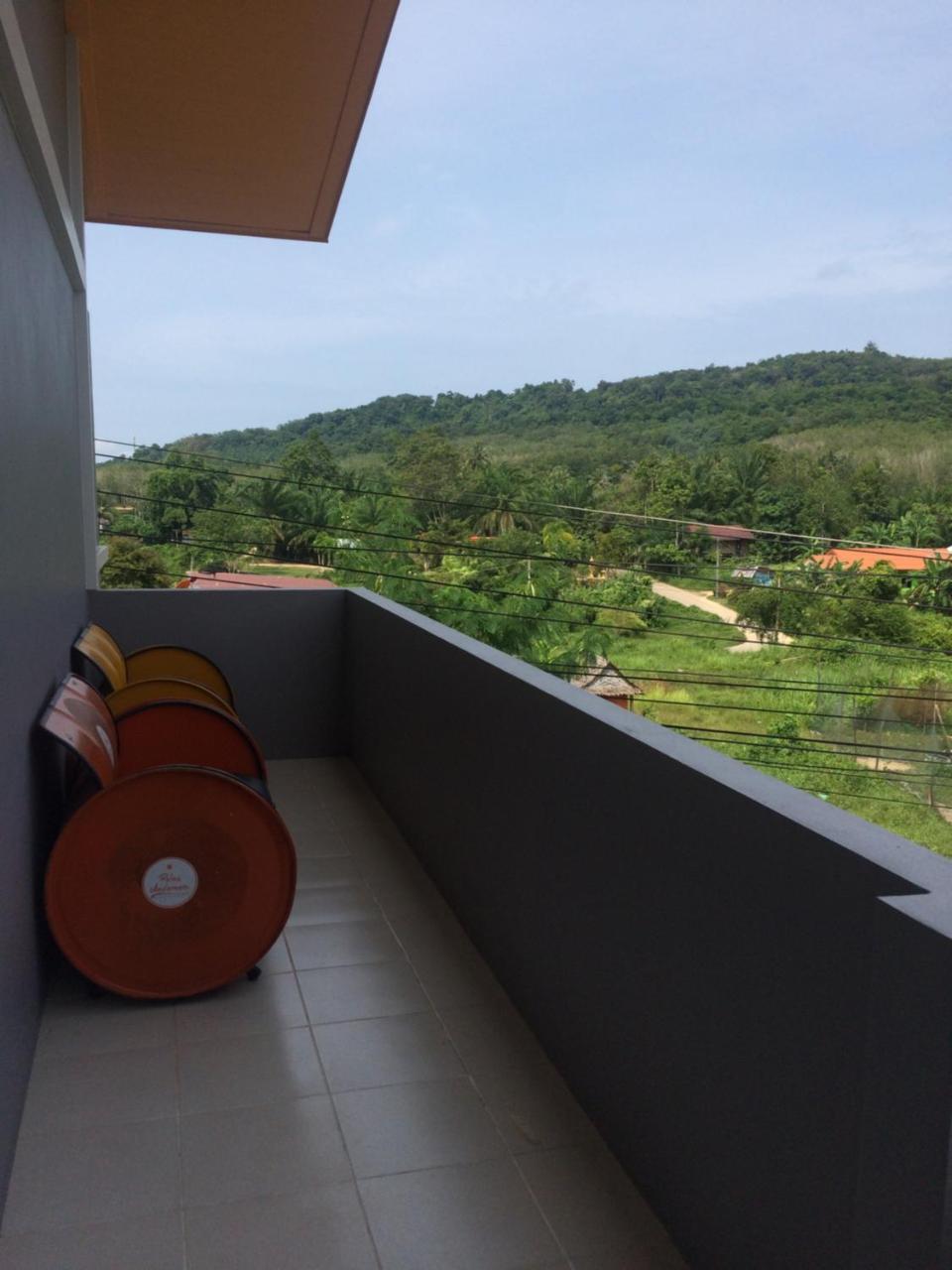 Am House Klong Muang Beach Exterior foto