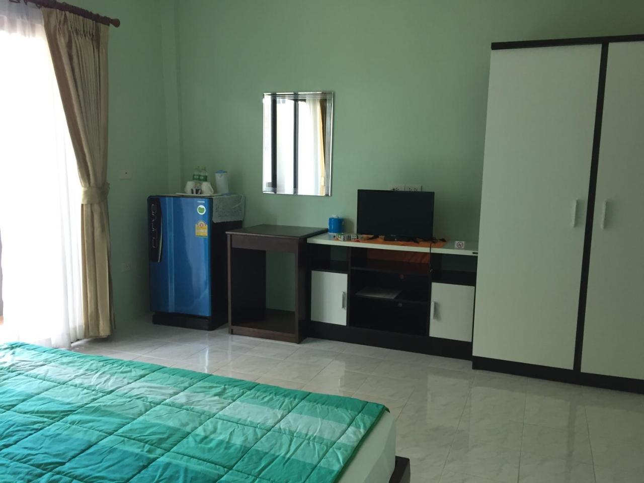 Am House Klong Muang Beach Exterior foto